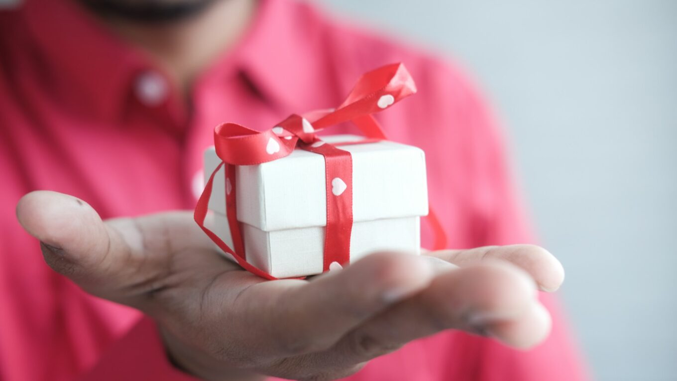 How to Choose a Gift That Truly Means Something